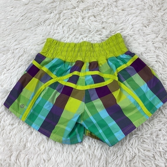 Lululemon Tracker Shorts Foxy Plaid - Lime/Potion Purple - Picture 6 of 6